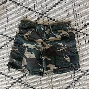 Y2K camouflage Lei women’s shorts.